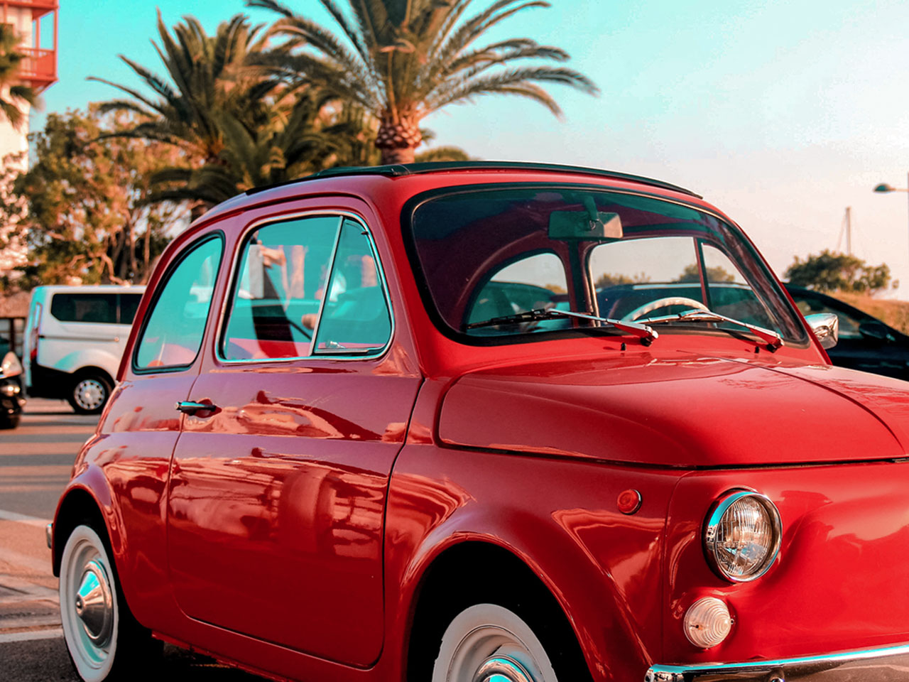 red vintage fiat 500