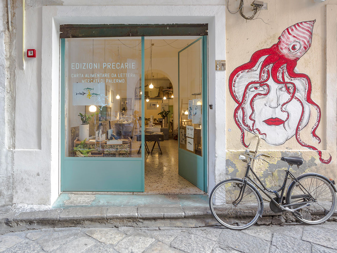 Tour of the ancient craftsmen of Palermo: Edizioni Precarie a Palermo