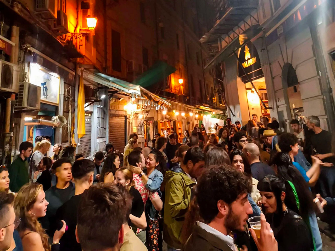 Nightlife of clubs in Palermo