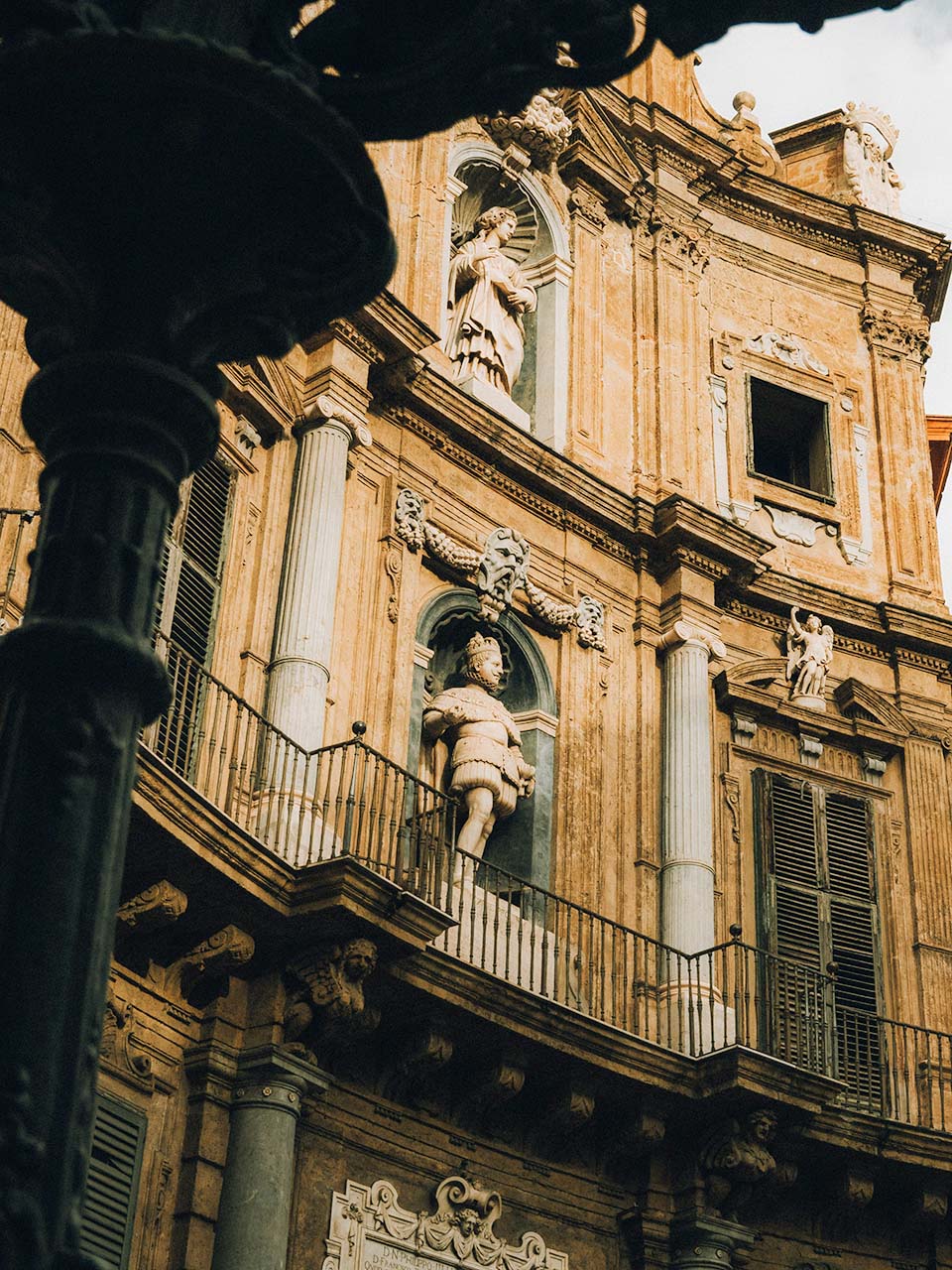 close up on a baroque Palazzo dei Quattro Canti in Palermo